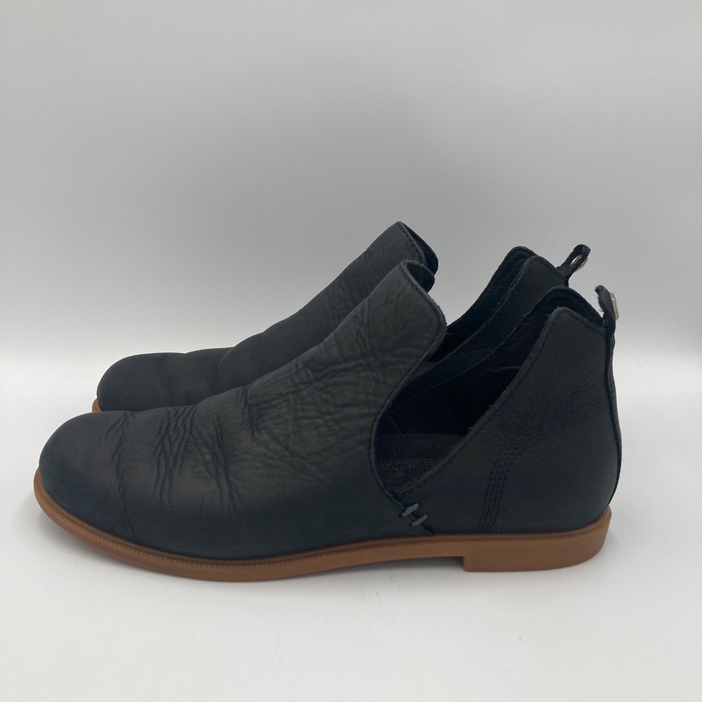 Kodiak Low-Rider V-Cut Black Leather Booties Women's Size 7.5